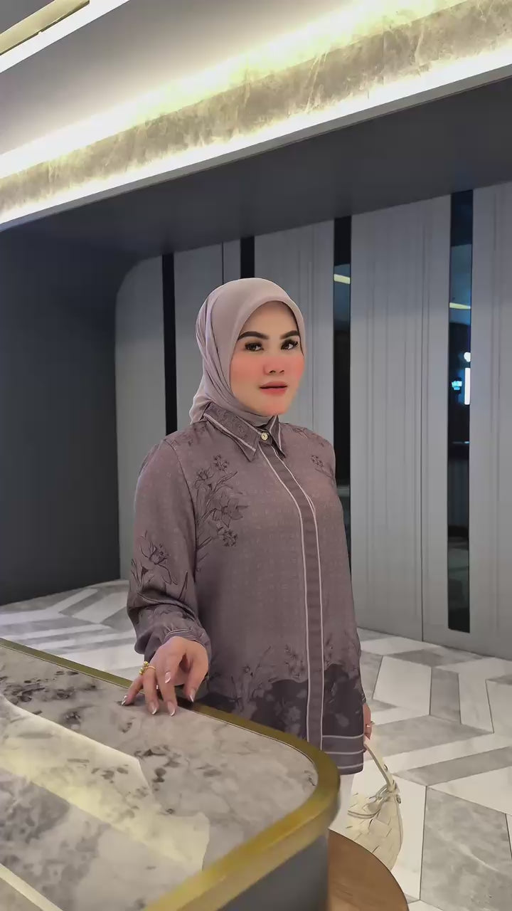 Karina Shirt V2 Chic & Versatile